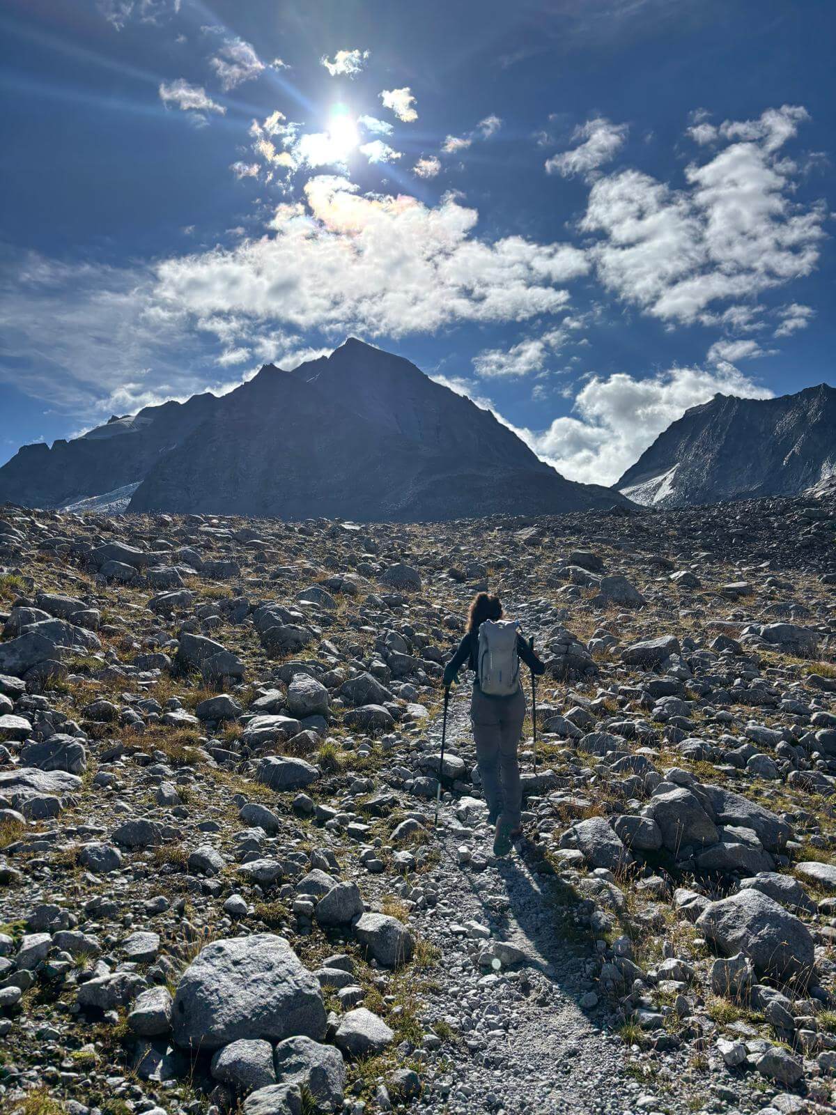Ci immettiamo nella vallata glaciale ai piedi dell'Hochgall 19.08.26 Ci immettiamo nella vallata glaciale ai piedi dell'Hochgall 19.08.26