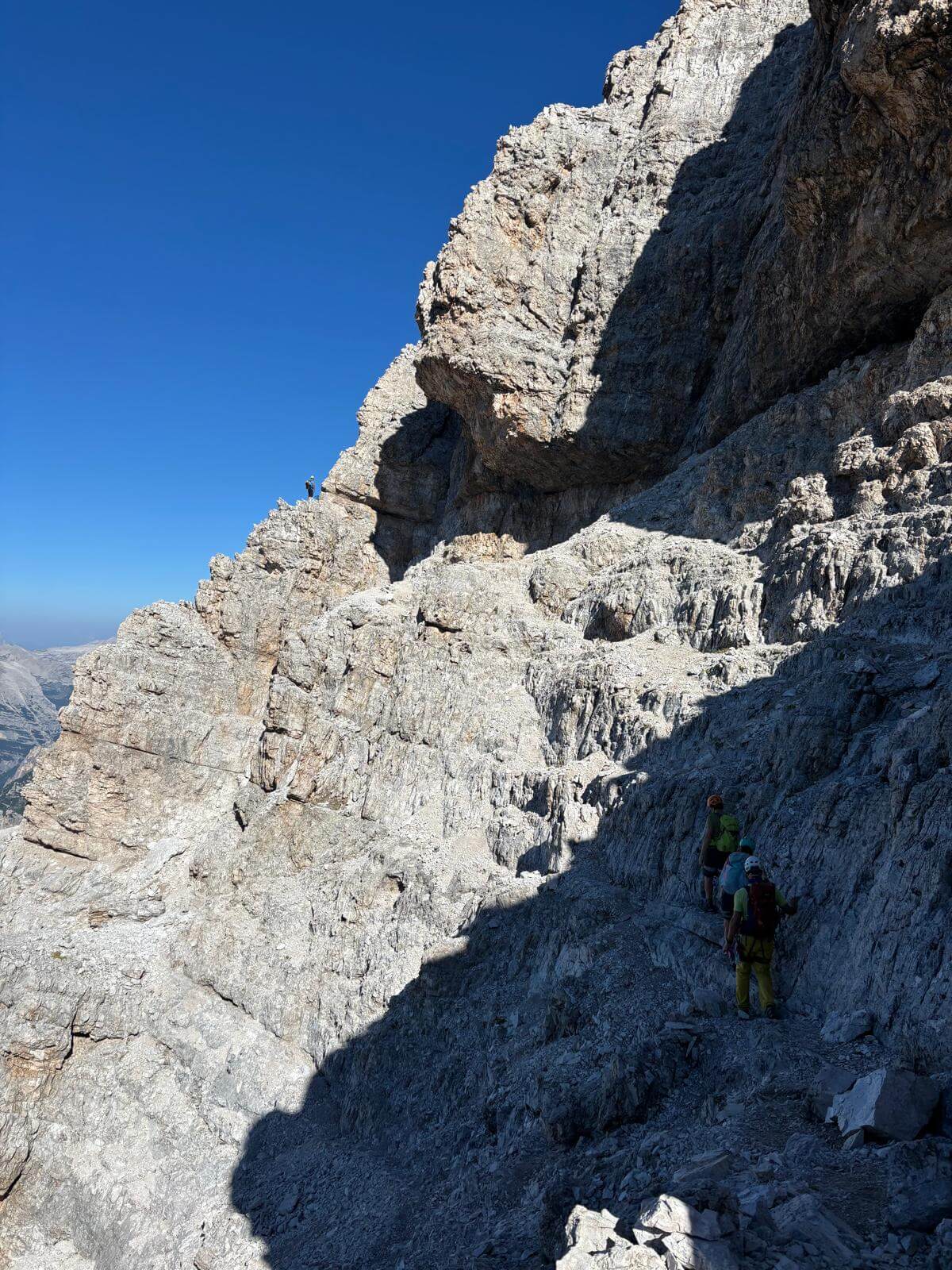 In cengia verso lo spigolo 15.08.26 In cengia verso lo spigolo 15.08.26